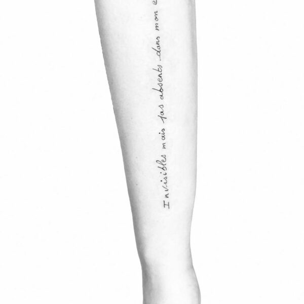 citation_bras_lettrage_tatouage_manque