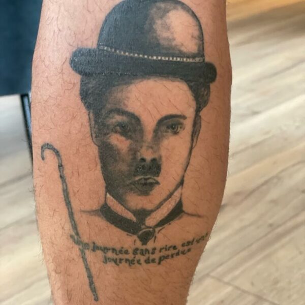 tatouage_charlie_chaplin_ancrage