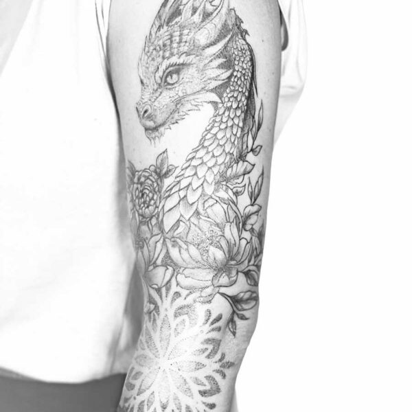 tatouage_dragon_floral_bras