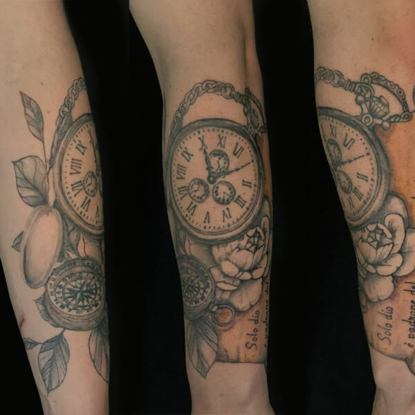 tatouage_montre_parchemin